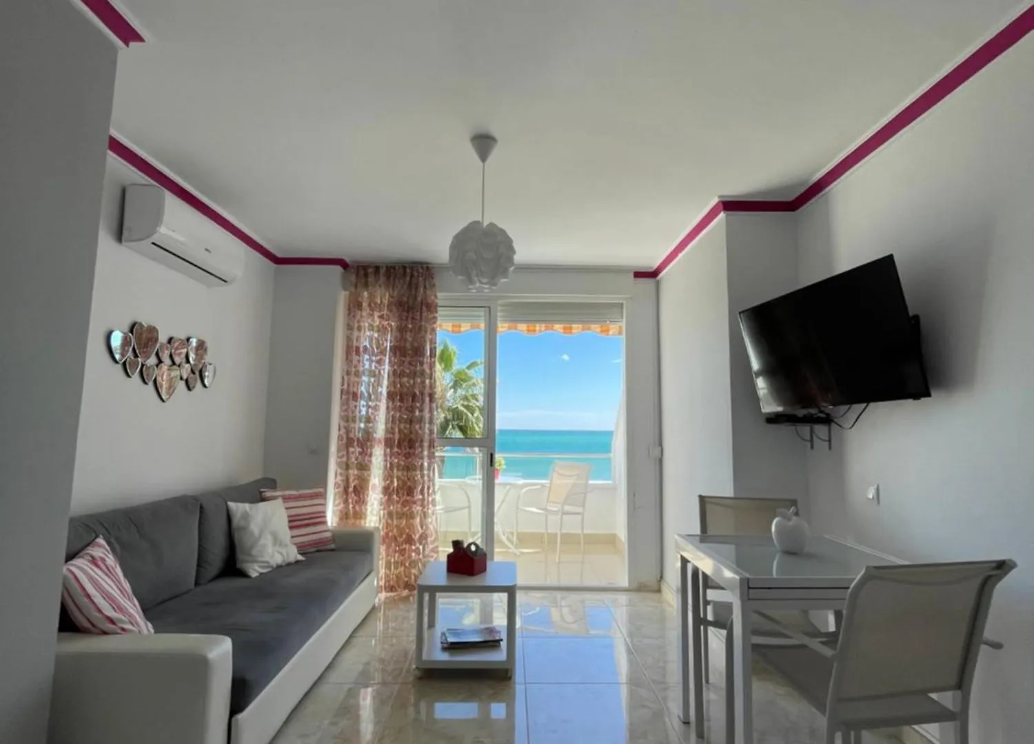 Apartment Roca Chica. Studio - First Line Beach Torremolinos