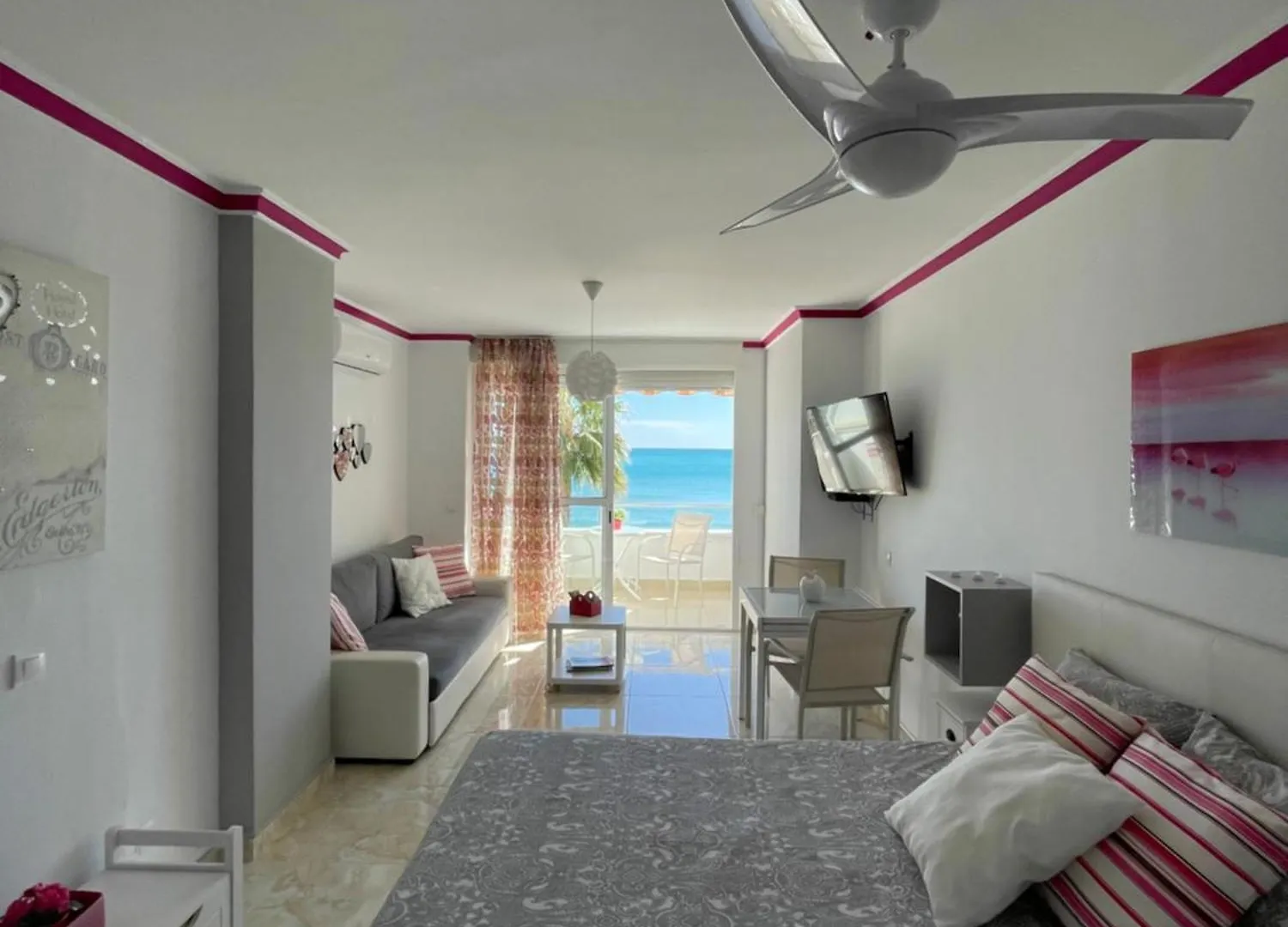 Roca Chica. Studio - First Line Beach Torremolinos Spain